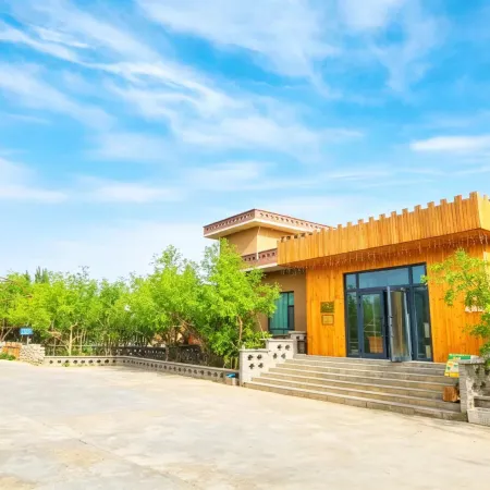 Ruoqilou Lanqi Tiao Homestay