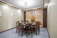 Linzhang Hetang Yue Se Business Hotel
