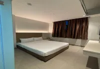 Coastline Hotel 6 Avenue Port Dickson - parking