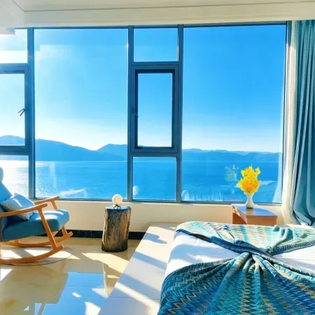 Juyuanju Scenic Apartment (Fuxian Lake)