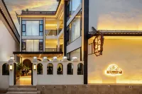 Dali Canglan Yunjian Boutique Stay (Dali Ancient City Erhai Gate) - 3 ดาว