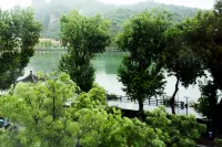 Weiyue Fengtin Hotel (Chengde Mountain Resort) - con vista montagne