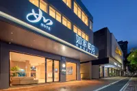 如家·neo（潮州古城西湖公園店） - 停車場
