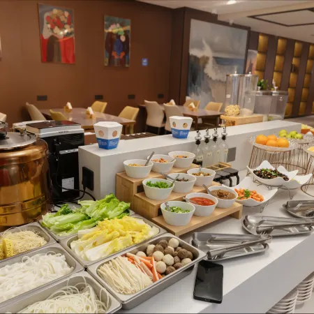 LOUNGE BRIDGE HOTEL Отели рядом с достопримечательностью «Порт Футянь»