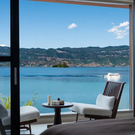 Chunshi · Xitang | Begonia Gallery · Premier Lakeview Holiday Courtyard (Daluoshui, Lugu Lake)