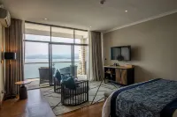 LUX* Lake Kivu - 5-Star