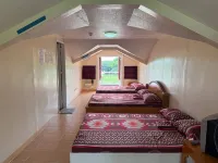Pecan Pension House near Iloilo International Airport by RedDoorz - Parking