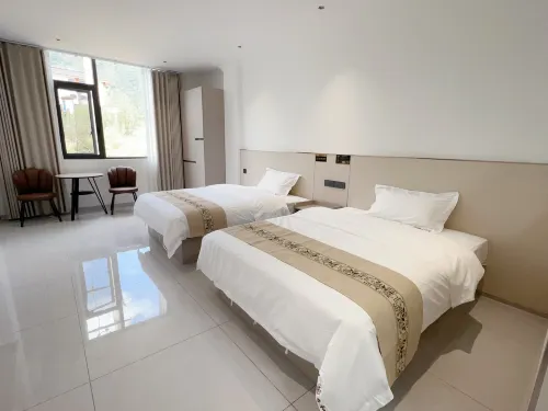 Chunhe Homestay (Chayuan Plaza) - balcón