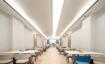Atour Hotel (Taizhou Luqiao  The ten-mile-long street )
