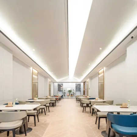 Atour Hotel ( Yin'an Street Luqiao District Taizhou )