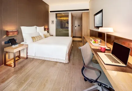 Nina Hotel Kowloon East Отели рядом с достопримечательностью «Сайкун-Таун»