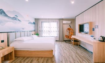 Qingmu Hotel (Hexian Xiaoshikouzhen Huai Commercial Street)