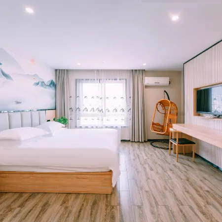 Qingmu Hotel (Hexian Xiaoshikouzhen Huai Commercial Street)