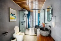 Aershan Deer Angle Bay Camp