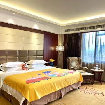 Pingjiang Sunshine Bamboo Hotel (Tianyue Bus Station)