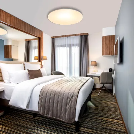 Leonardo Boutique Hotel Krakow City Center Отели рядом с достопримечательностью «Галерея Артемис»