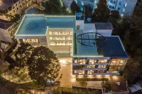 Yijingshanju Light Luxury Resort Hotel (Guling Scenic Area Liushanwang Park Branch) Отели в г. Gushan Area