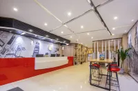 Tianhai Yueju Hotel (Jiujiang Railway Station Pedestrian Street Store)
