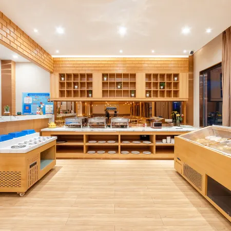 Luhuo Chaxiu Hotel