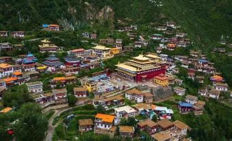 Seda Gesang Flower Collector Hotel