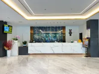 Grammy Light Luxury Hotel - 2 Sao