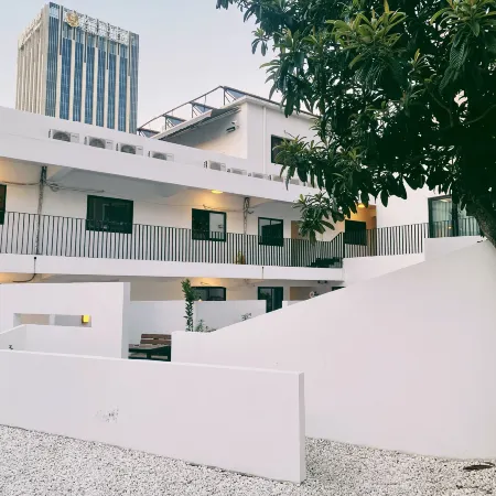 Hidden Garden International Youth Hostel - Shanghai Oriental Pearl Lujiazui Branch