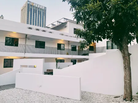 Hidden Garden International Youth Hostel - Shanghai Oriental Pearl Lujiazui Branch