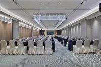 Jinyi International Hotel (Baolong Plaza)