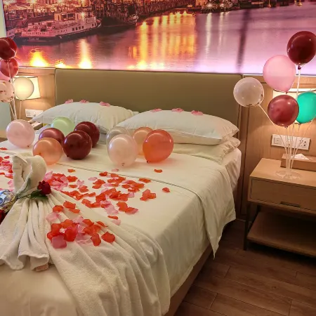 Vienna  Hotel（Pubei Investment Building Aoyuan Square）