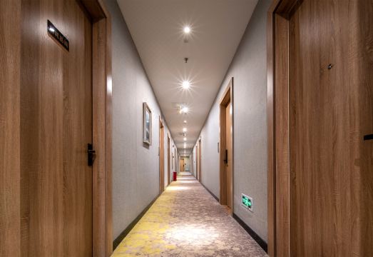 4. 이쟈무 호텔 (..