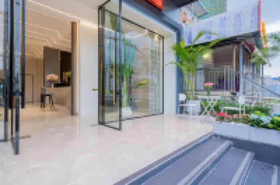 Astine Hotel (Nanning East Railway Station Outlet)