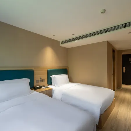 TRUE GO Courtyard-Style Hotel (Beijing Guomao Dawang Road Subway Station) Отели рядом с достопримечательностью «Станция метро Dawanglu»