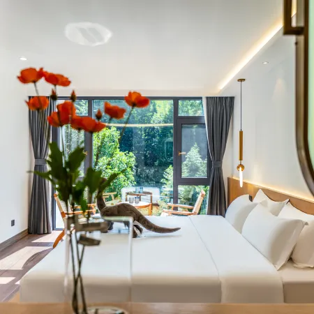 YoLo Qingdie Wu·Linya Yunshu B&B