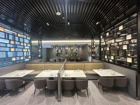 Bayprime Hotel Отели рядом с достопримечательностью «Arista Place»