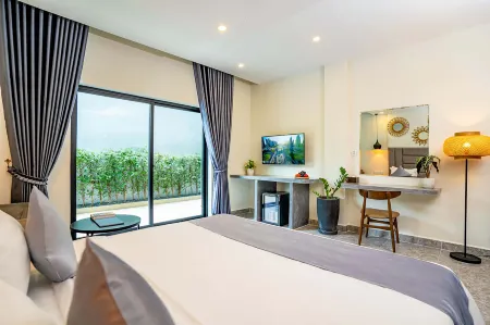 Rainforest Hotel by Nsun