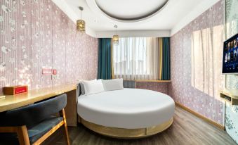 Huzhou Manting Boutique Hotel (Dongwu Yintai City Taihu Road)
