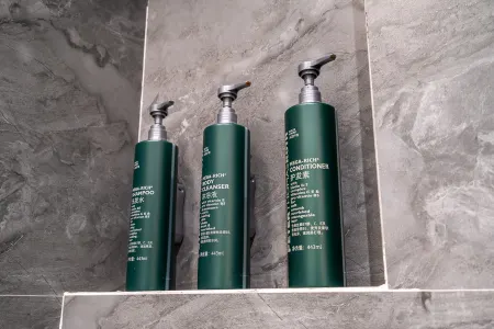 DOUBLETREE BY HILTON ANSHAN Отели рядом с достопримечательностью «School of Higher Vocational Technology， Anshan Normal University»