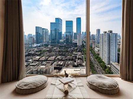 Yi Landscape Starry Sky Designer Holiday Homestay (Chunxi Road Taikoo Li Branch) Отели рядом с достопримечательностью «CH8 Livehouse (Wanmei)»