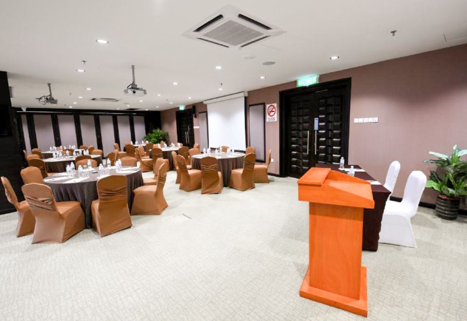 2. 임페리얼 헤리티..