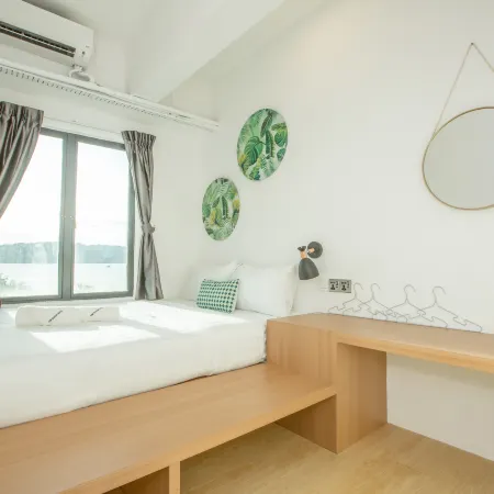 Homy Seafront Hostel Отели рядом с достопримечательностью «Торговый центр Oceanus Waterfront Mall»