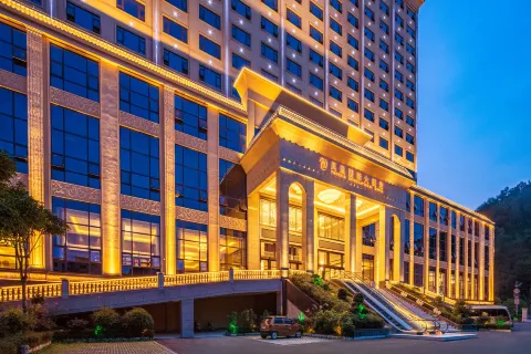 Fengshan Fenghuang International Grand Hotel