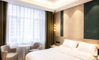 Golden Sunshine Business Hotel