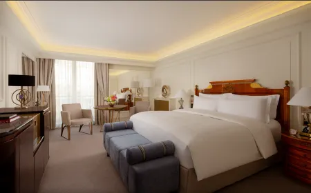 The Carlton, Moscow (Карлтон Москва) Отели рядом с достопримечательностью «Скульптурный ансамбль «Знаки Зодиака»»