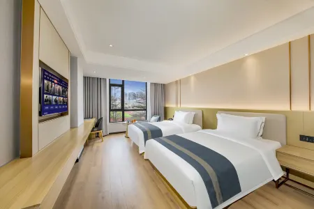CE YE Hotel (Shenzhen International Convention and Exhibition Center Qiaotou Metro Station)
