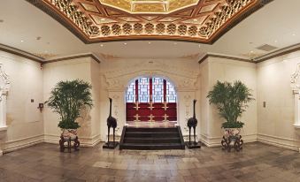 Grand Hotel Beijing(the Forbidden City，Tiananmen)