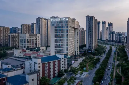 Yingcheng Hotel (Wuxiang ) Отели рядом с достопримечательностью «Guangxi Electric Power Vocational and Technical College (Wuxiang Campus)»