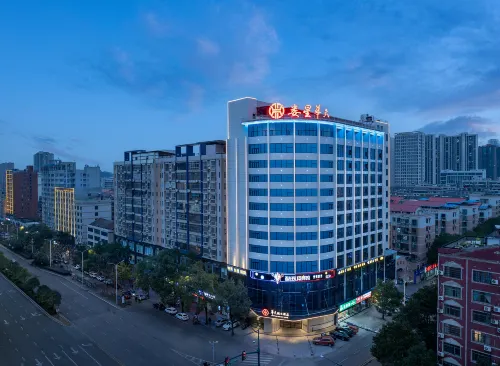 Huatian Holiday Hotel