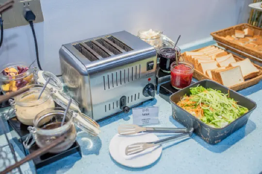 Fei She Hotel (Fuxian Lake Guanglong Town Branch)