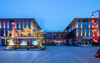 Linglongju Theme Resort Lianyungang Hotels near Chuanshan Waterfall