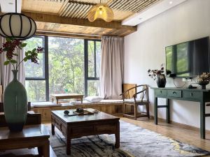 Mount Emei good boutique home stay